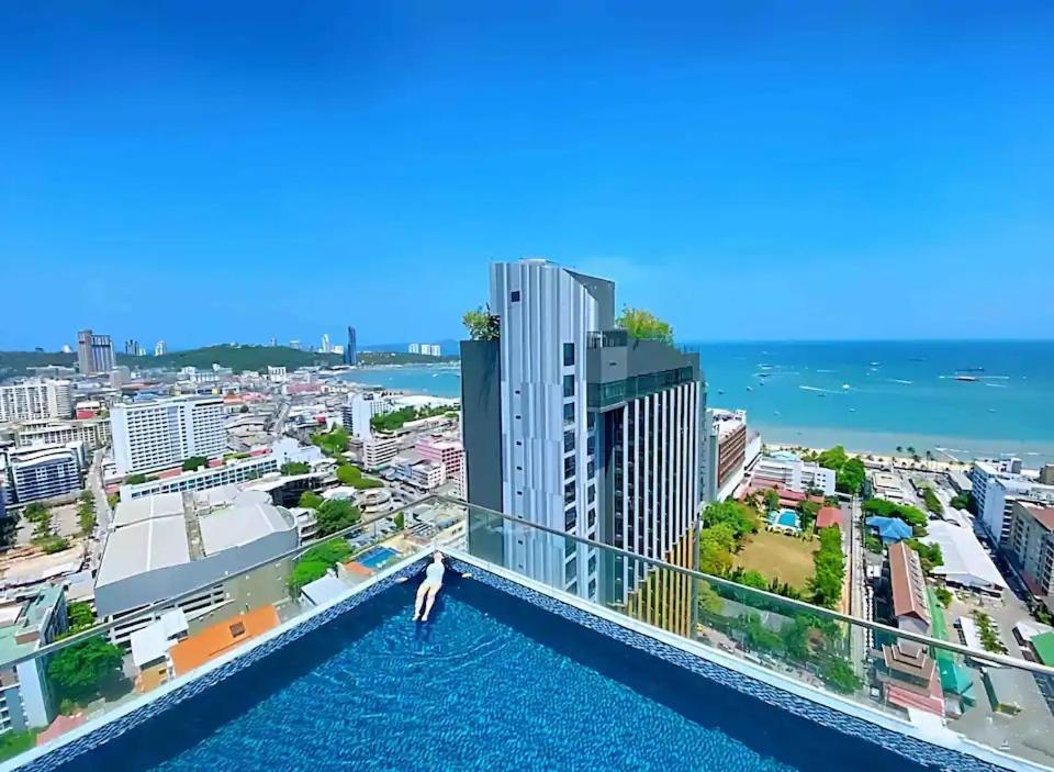 Great Location With Infinity Pool - Central Pattaya Appartement Buitenkant foto